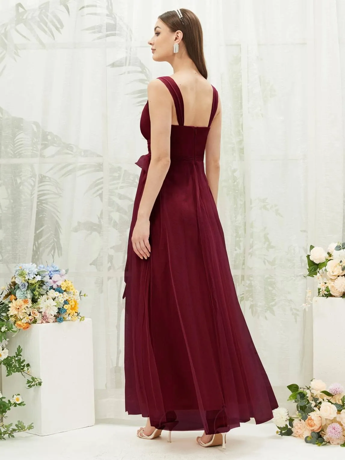 Burgundy Sleeveless V-Neck Tulle Maxi Bridesmaid Dress Evening Gown