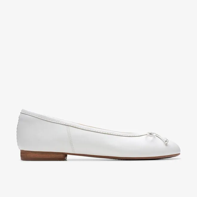 Clarks Fawna Lily Off White Pumps