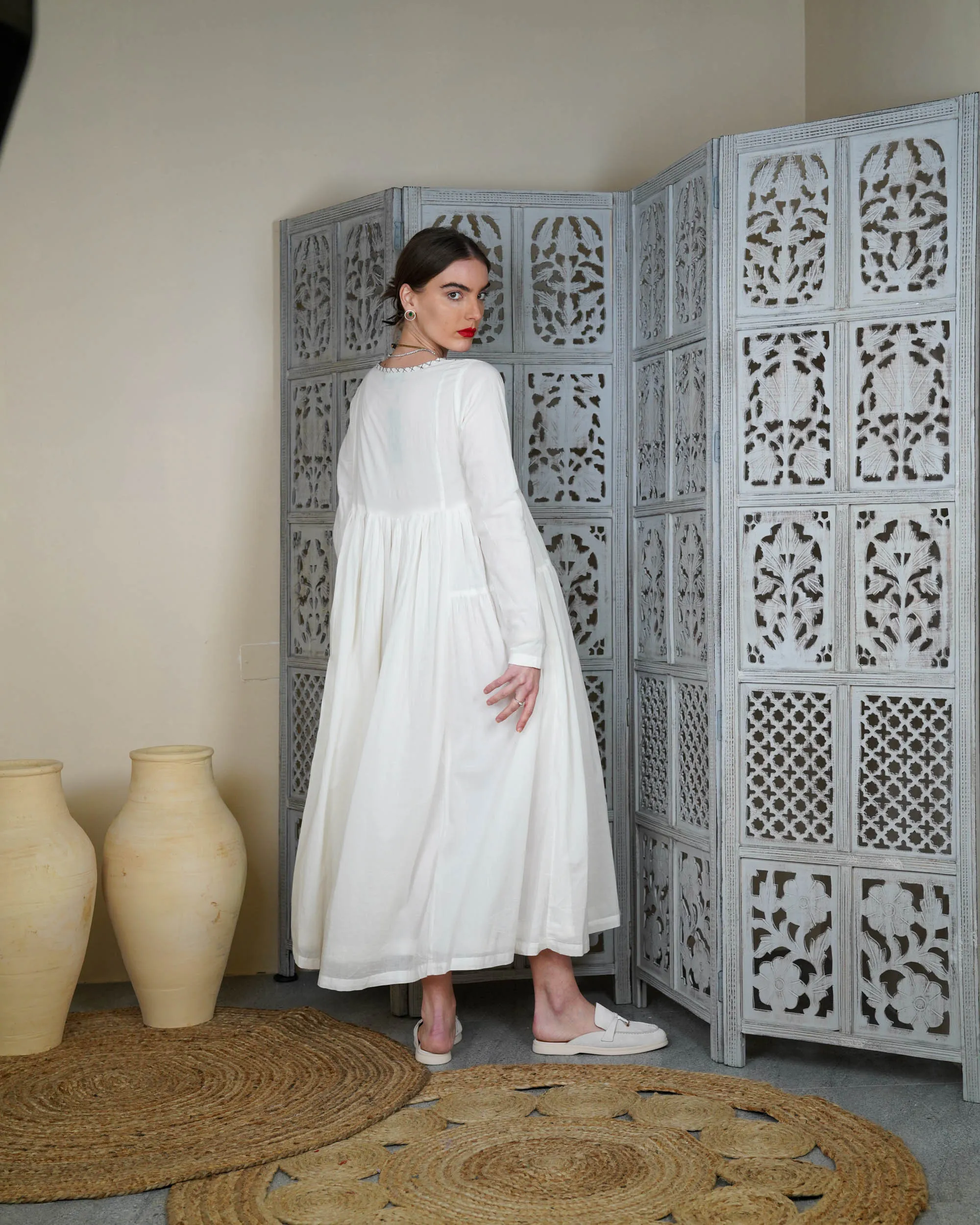 Embroidered neck with klosh design and waist gathered with long sleeves cotton kaftan 2593 - قفطان