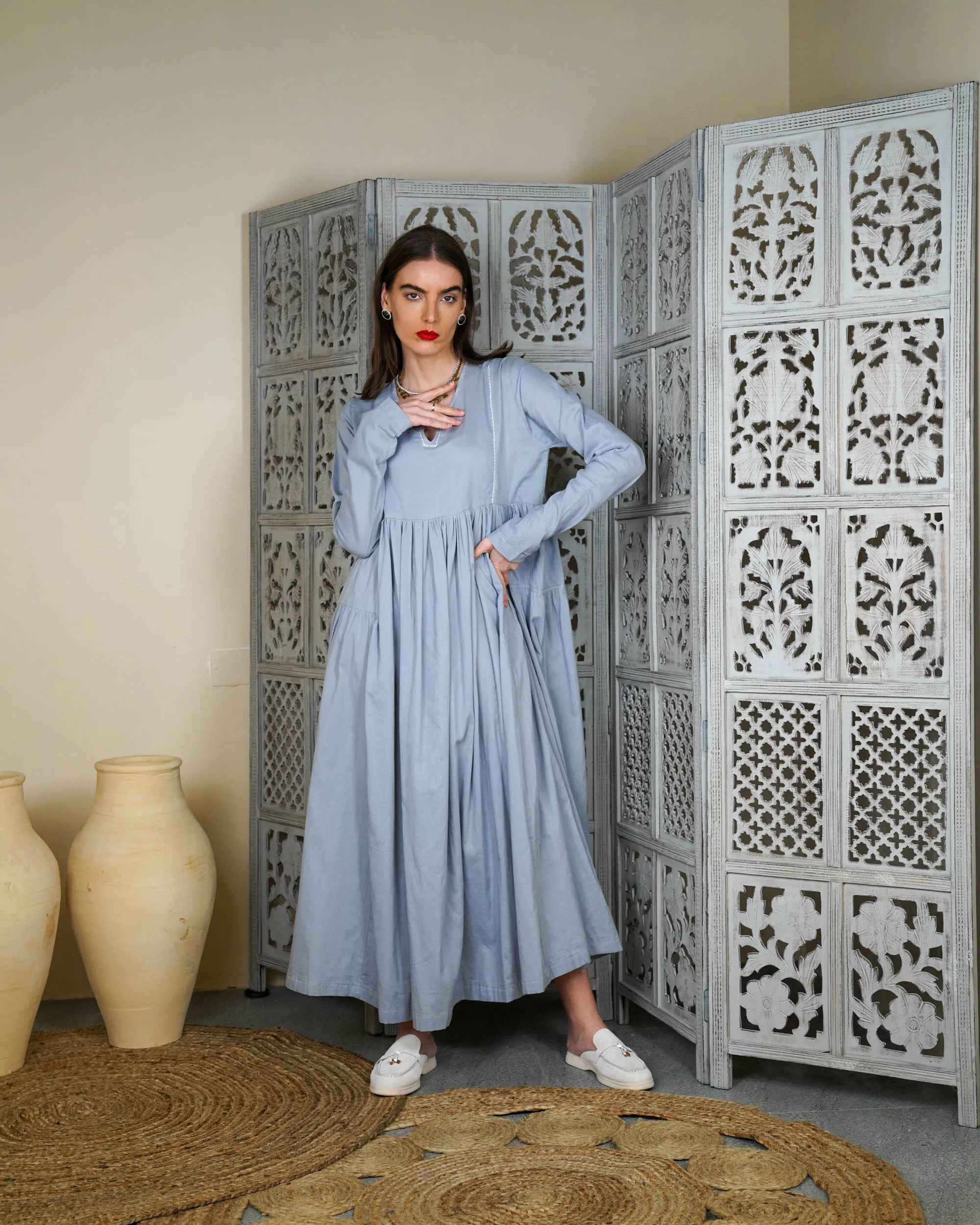 Embroidered neck with klosh design and waist gathered with long sleeves cotton kaftan 2593 - قفطان