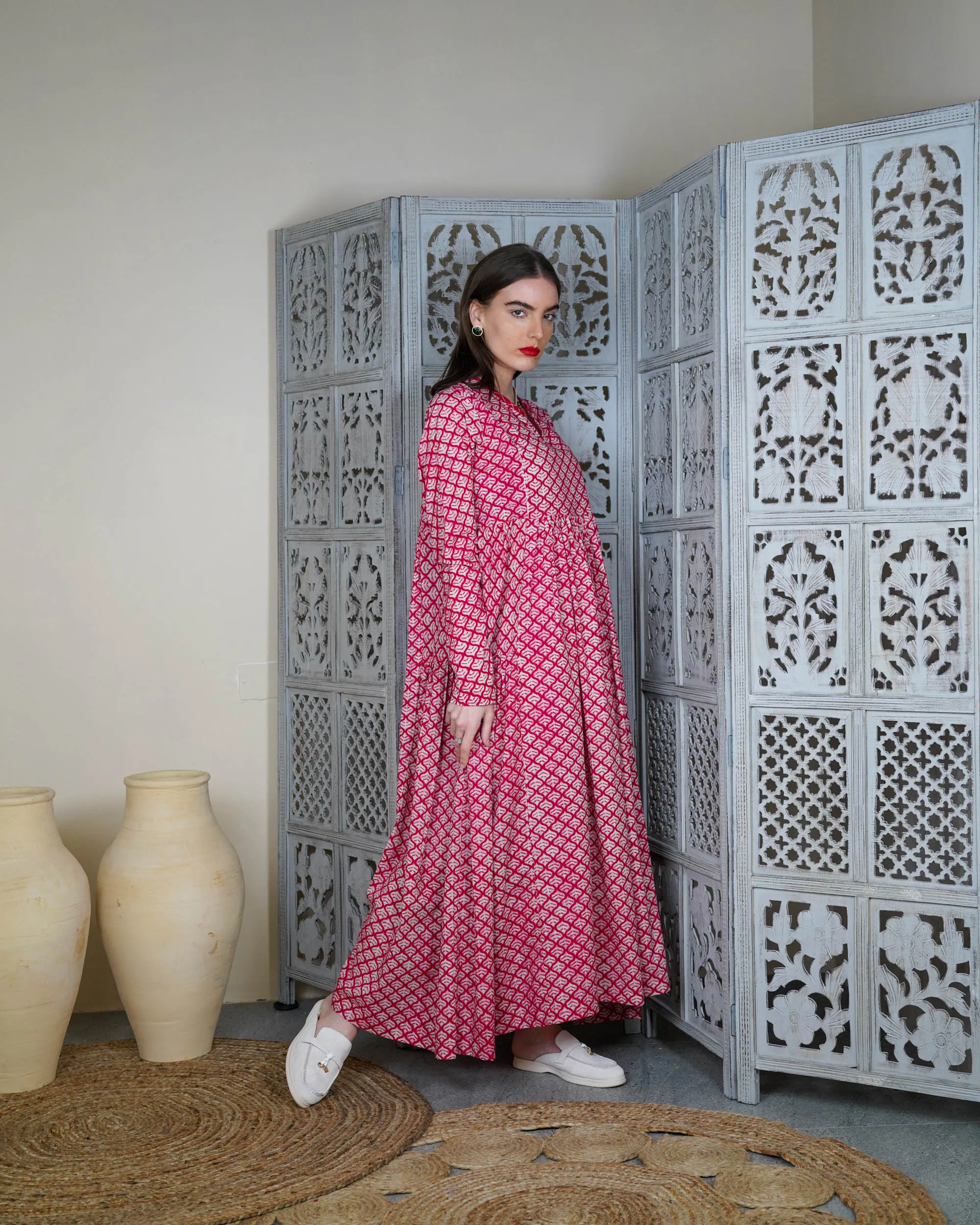 Embroidered neck with klosh design and waist gathered with long sleeves cotton kaftan 2593 - قفطان