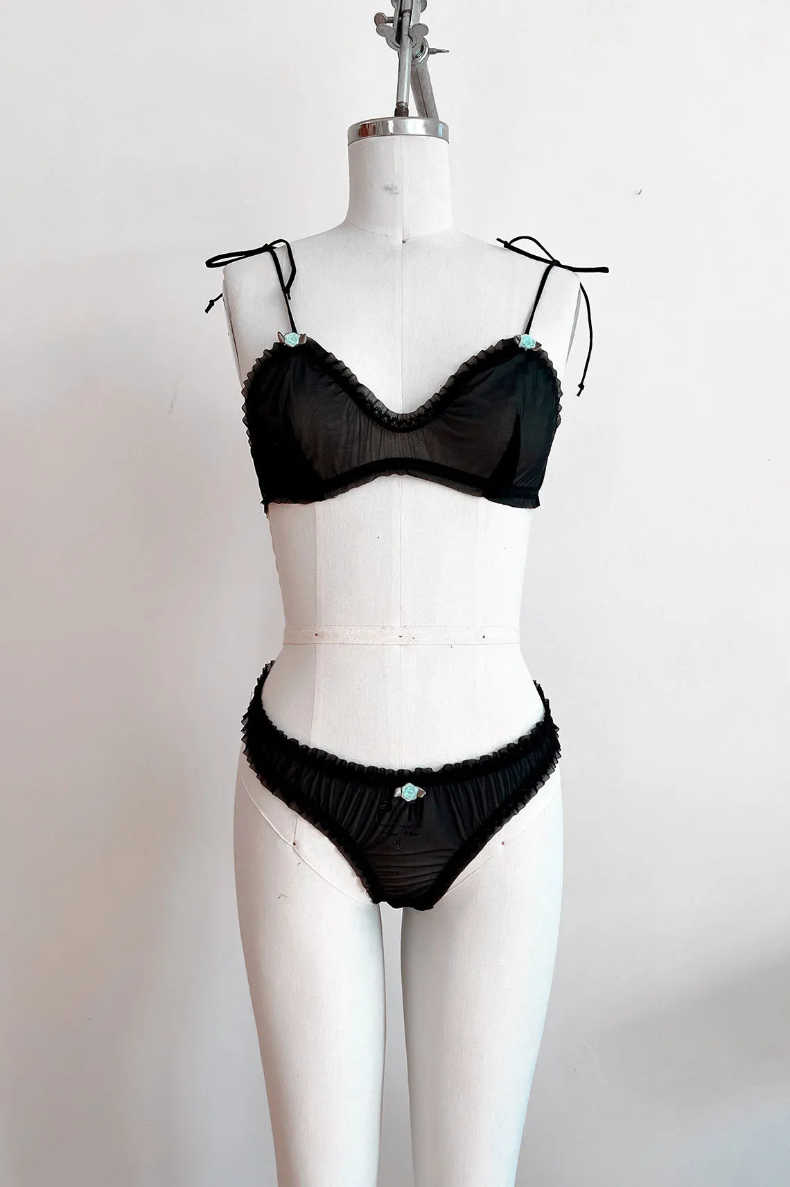 READY TO SHIP / Black Recycled Mesh Oleander Rosette Thong (S,M,XL)