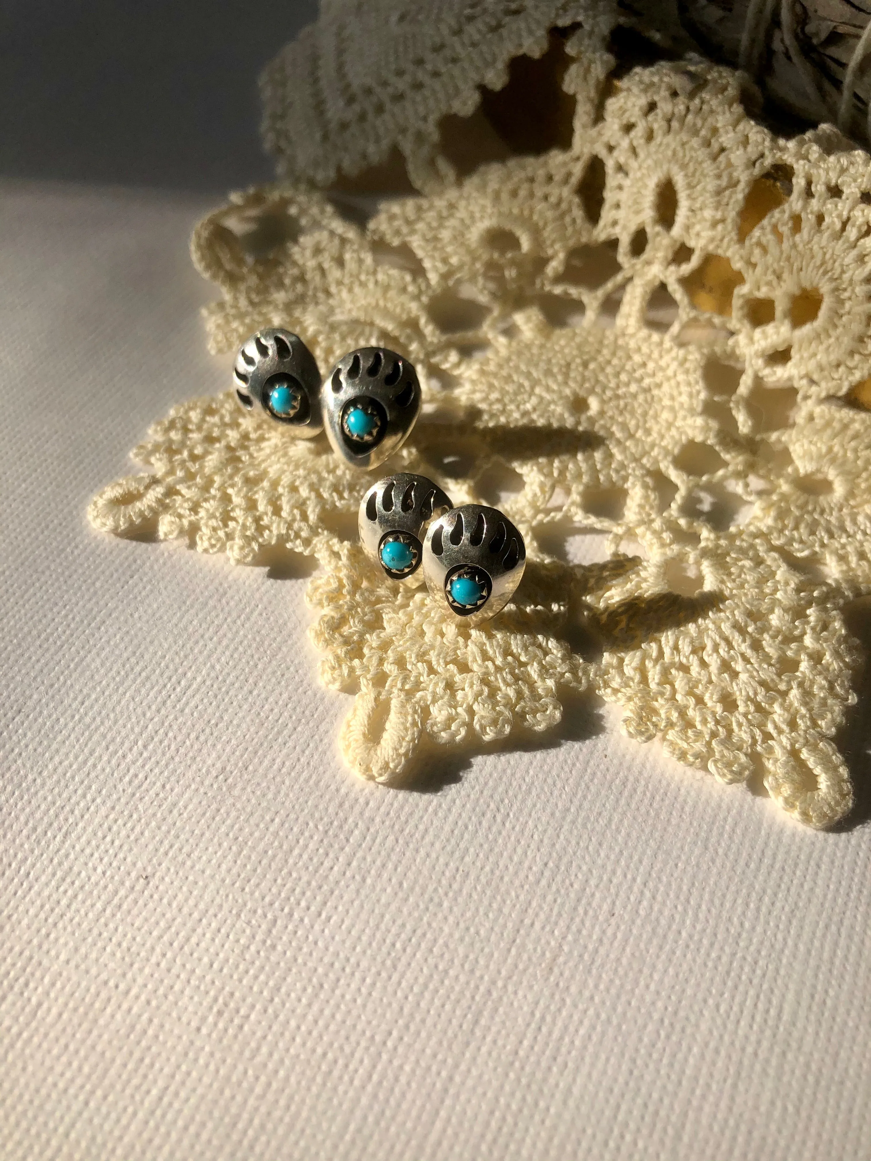 Small Bear Paw Studs