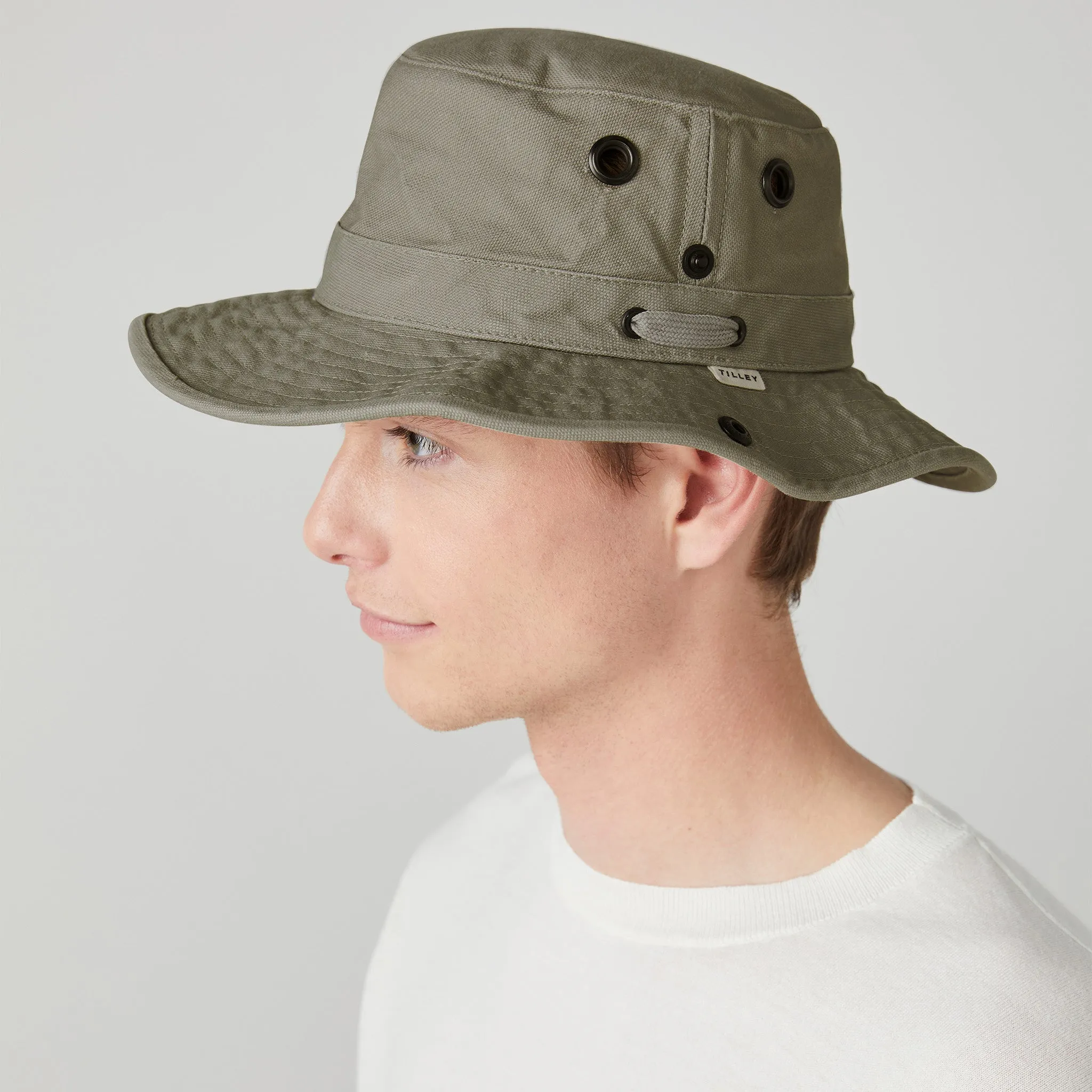 T3 Vintage Wanderer Hat